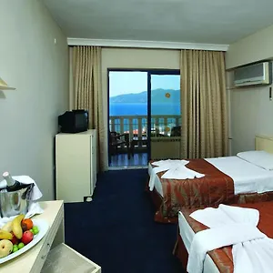 Random By Lookbookholiday Otel